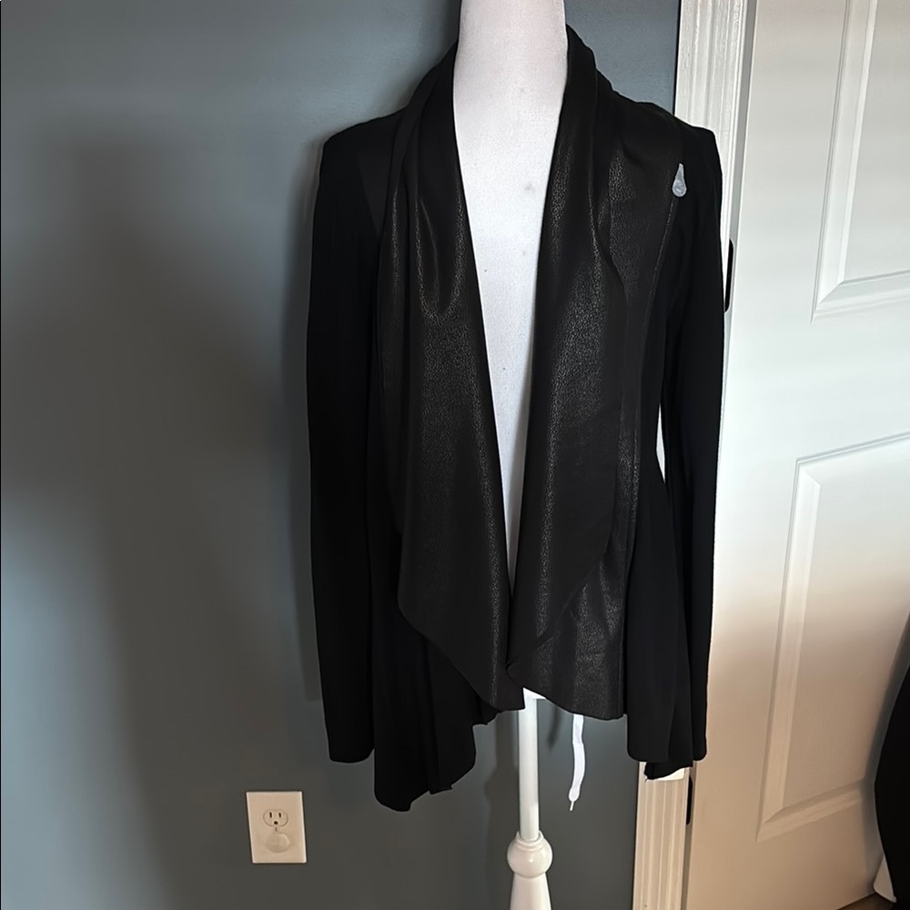 Karen Kane Black Open-Front Blazer with Long Sleeves